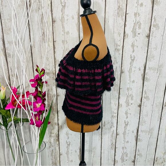 WAYF - NWT Johnie Ruffled Off Shoulder Sweater - Picture 5 of 9